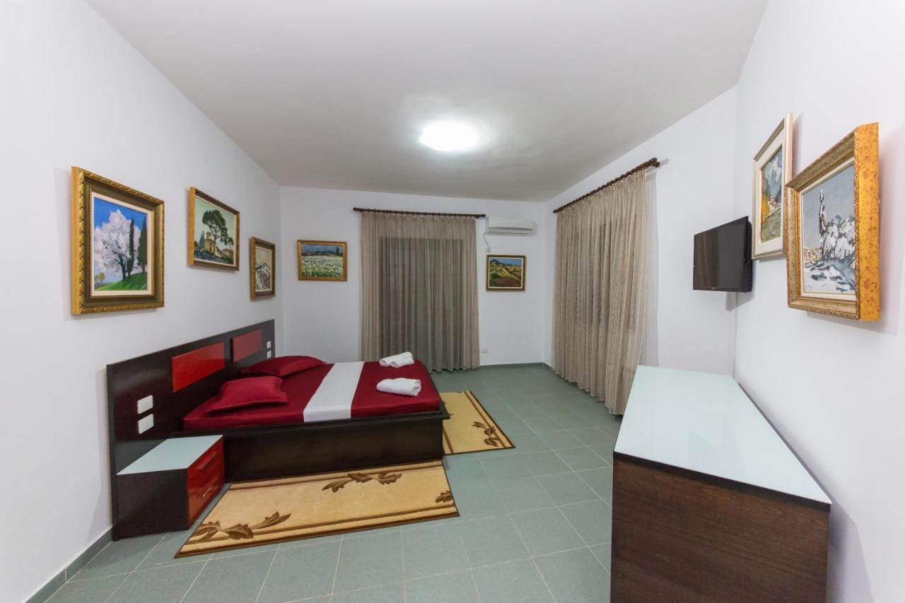 Hotel Artisti Vlora Kültér fotó