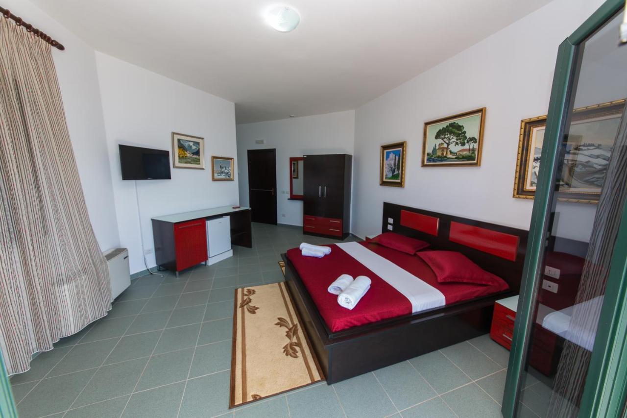 Hotel Artisti Vlora Kültér fotó