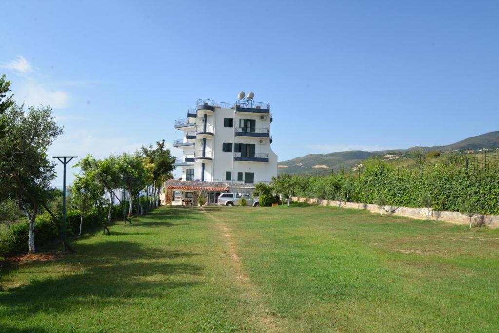 Hotel Artisti Vlora Kültér fotó